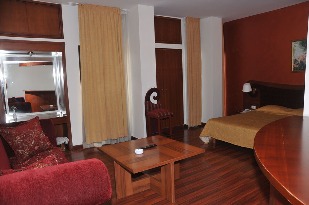 Legend Hotel Beyrouth Extérieur photo